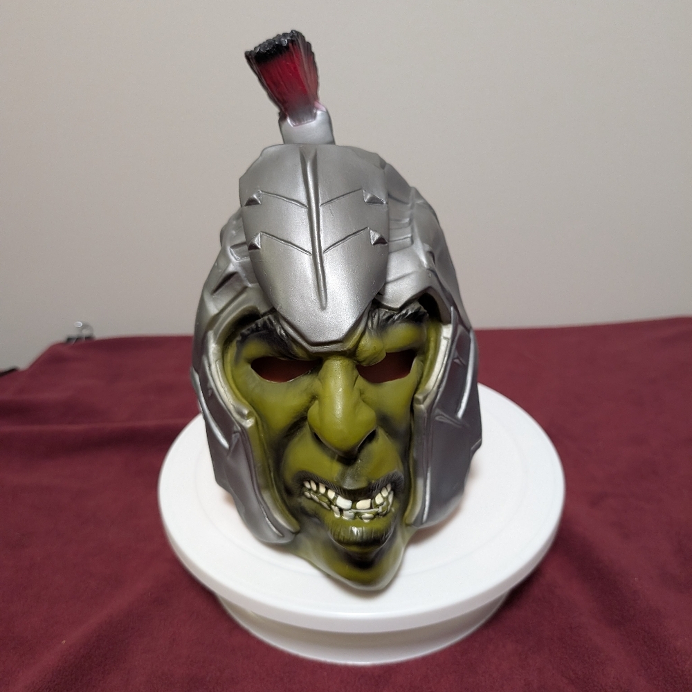 Marvel Gladiator Hulk Mask Thor Ragnarok Kids Full Head Mask VHTF Disney store